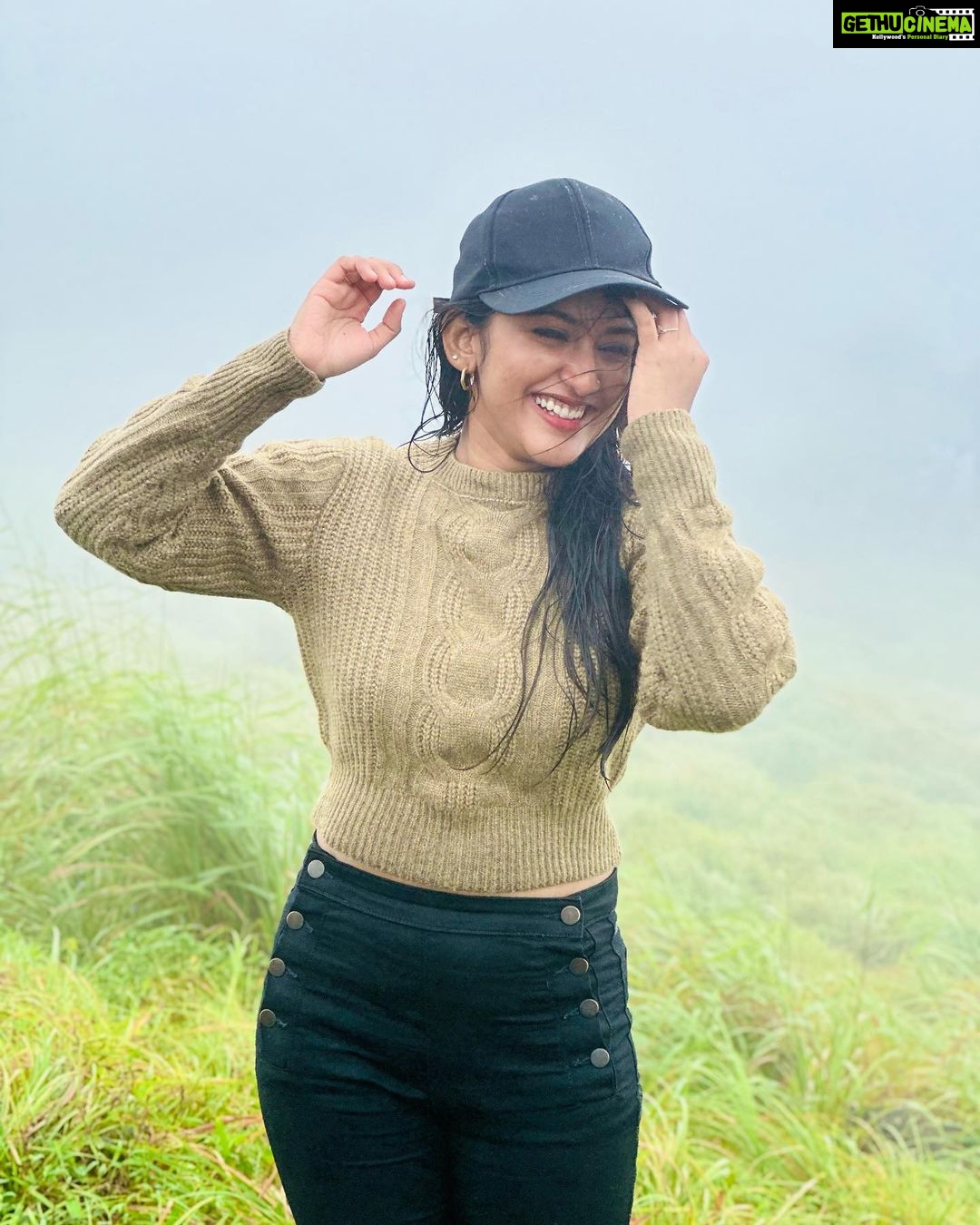 Kalyani Anil - 150.7K Likes - Happy soul…🐣
📸 @_.swathy_saji._ 😘