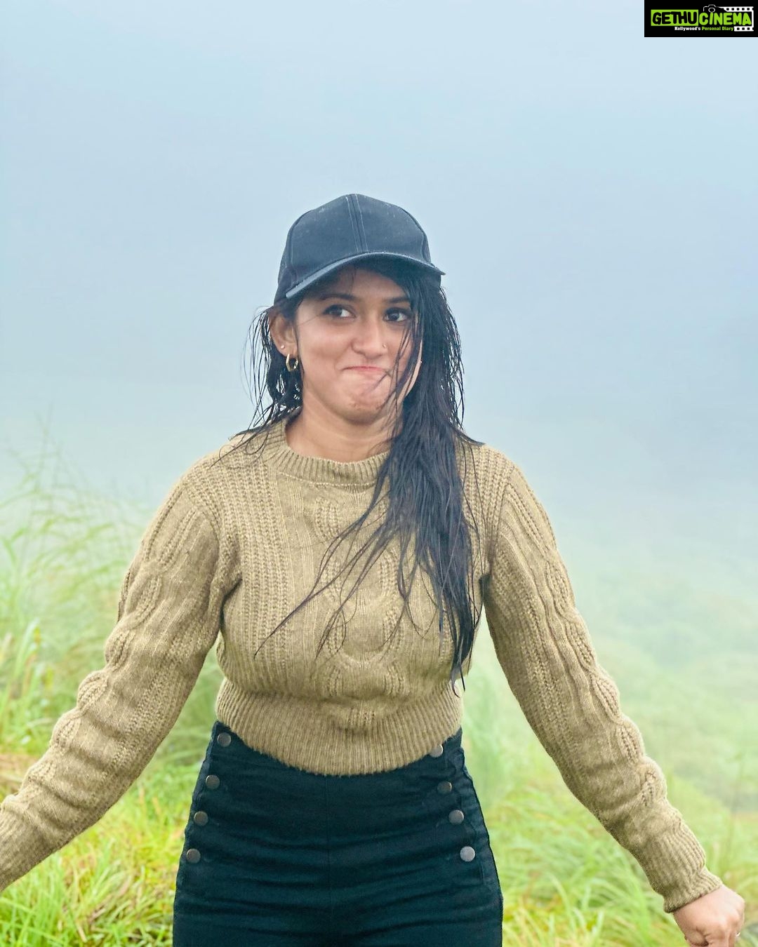 Kalyani Anil - 150.7K Likes - Happy soul…🐣
📸 @_.swathy_saji._ 😘