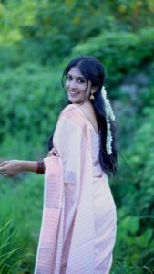Kalyani Anil Instagram - Thankam….😌♥️

Saree @ar_handlooms_kuthampully 
📸 @omorfia_media @sajad_vbm_ 

#dance #trend #viral #reelkarofeelkaro #reelitfeelit #insta #saree #dancechallenge