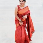 Kalyani Anil Instagram - 🪞✨🦢 📸 @travancoreads @jithuthampifm 🎨 @momentssbyelementricx Samudra Beach