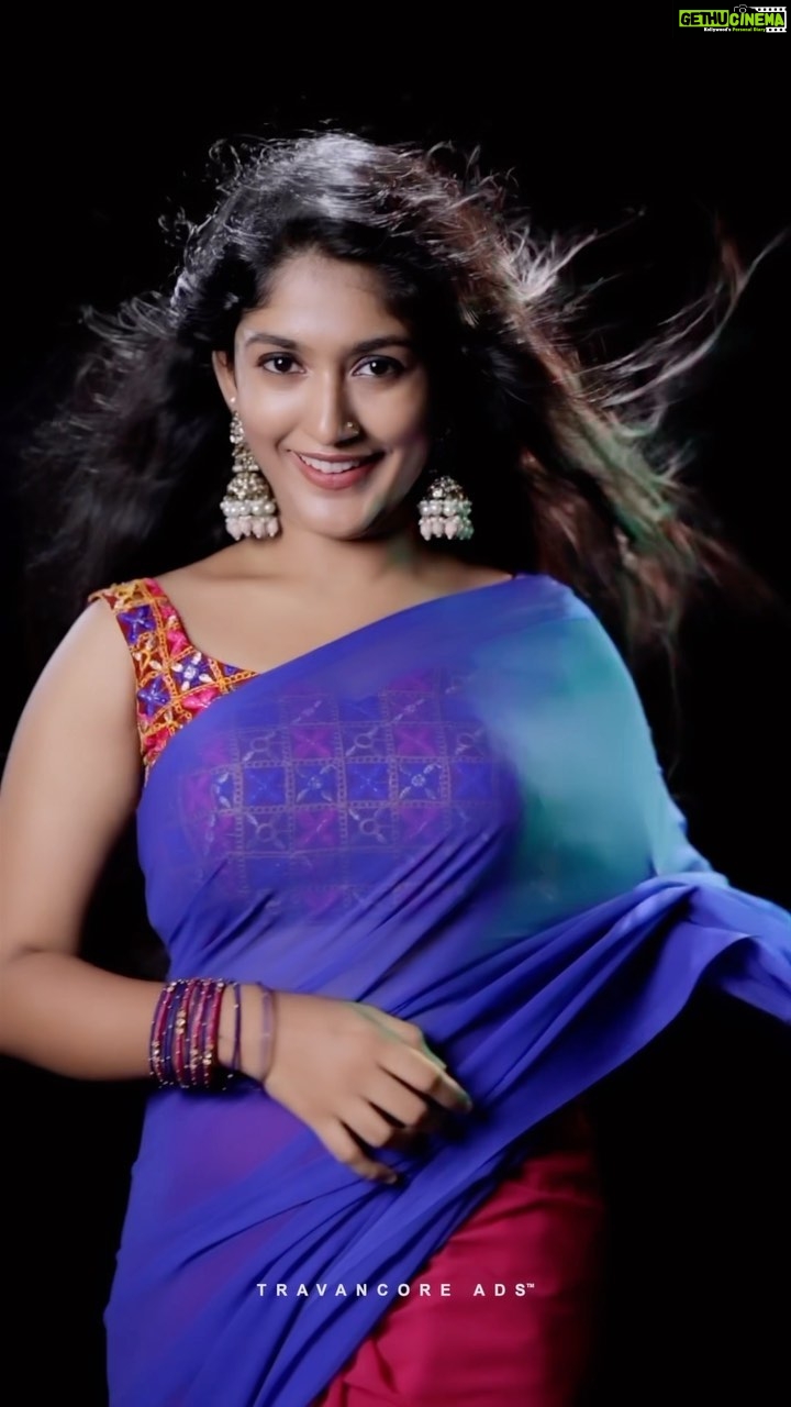 Kalyani Anil - 95.9K Likes - What jhumka ?❤️🔥
📸 @jithuthampifm @travancoreads
Jumkha @pretty.jewelbox
👗 @geesahh_designs
#reelkarofeelkaro #reelitfeelit #trending #viral ##jumkha #saree