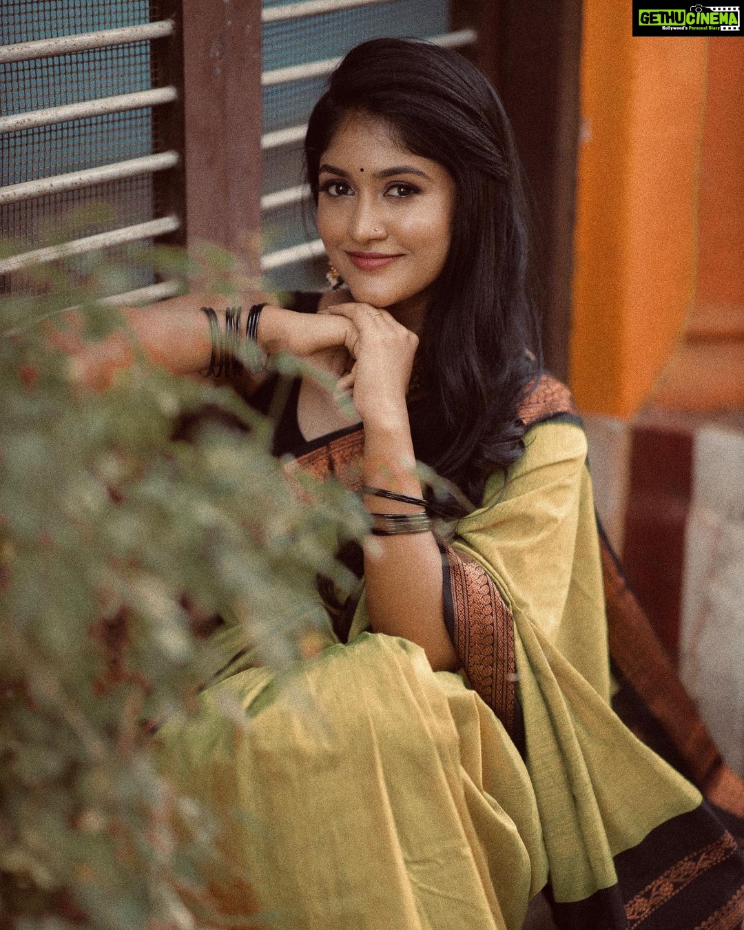 Kalyani Anil Instagram - 💫 💄 @brides_of_deepthi 📸 @talesbyaravind Blouse @geesahh_designs