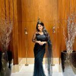 Kalyani Anil Instagram - Siima Awards 2023 🖤✨ #siimawards2023 Saree @geesahh_designs Jewellery @blushingtone_rentals Makeup @abeeha_mamoon #siimaawards #dubai Dubai, United Arab Emirates