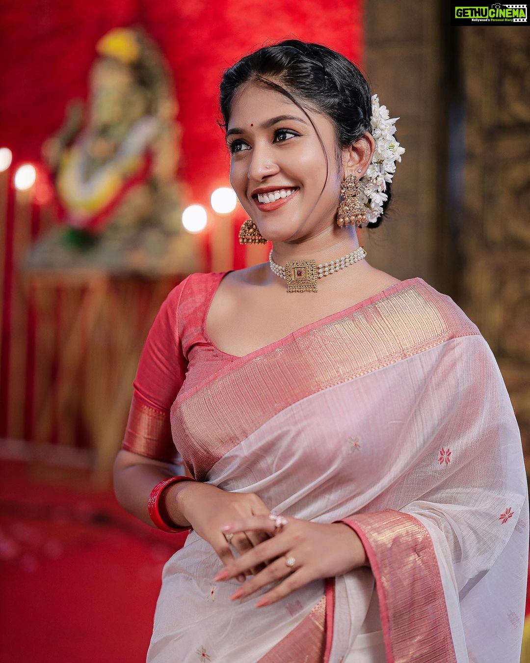 Kalyani Anil Instagram - π€πΊπ Saree @sreelakshanyaa πΈ @travancoreads @jithuthampifm