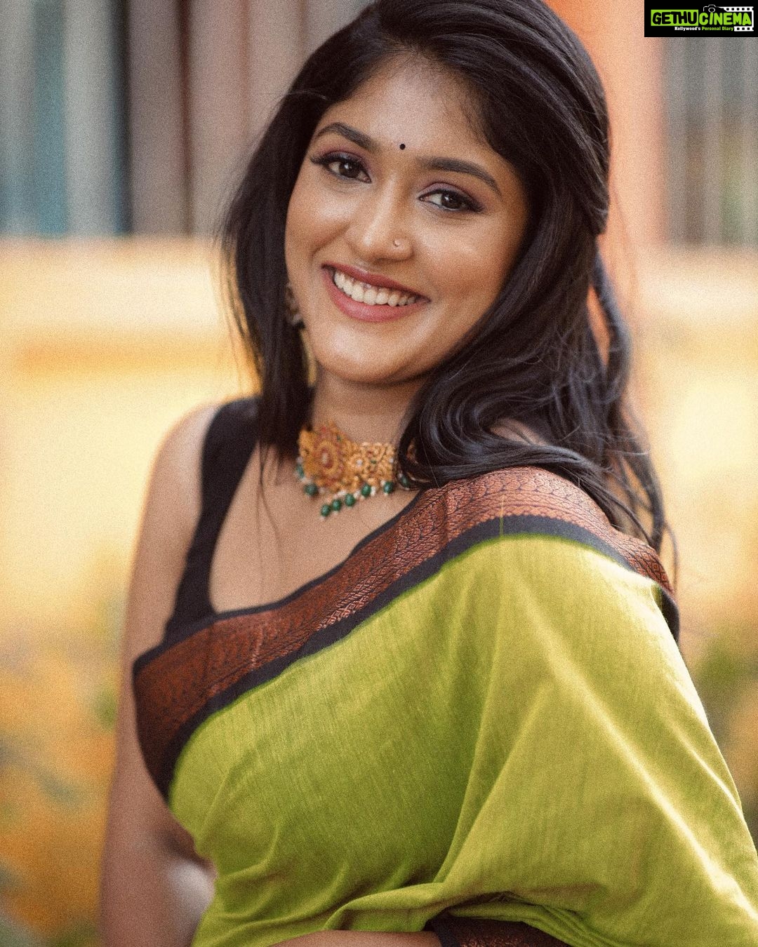 Kalyani Anil Instagram - 💫 💄 @brides_of_deepthi 📸 @talesbyaravind Blouse @geesahh_designs