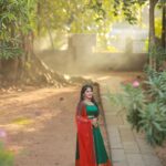 Kalyani Anil Instagram - 🦚🪷✨ 💄 @brides_of_deepthi 📸 @talesbyaravind 🎨 @momentssbyelementricx