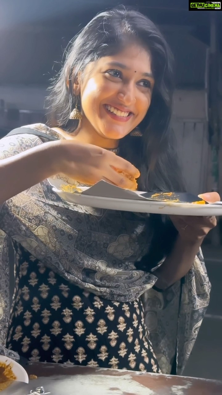 Kalyani Anil - 186.4K Likes - PoV: She love food dates with him…😌
#reelkarofeelkaro #loveyou #reelitfeelit #trend #viral