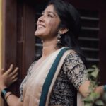Kalyani Anil Instagram – சிநேகிதனே …..🌚

👗 @signature_by_nj 
📸 @dulkifil_photography 

#love #reelkarofeelkaro #reelitfeelit #trend #dialogue #tamil #traditional #saree #kalyani #romance