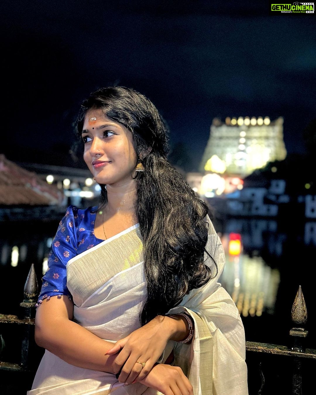 Kalyani Anil - 83.4K Likes - ✨
Saree @ar_handlooms_kuthampully
📸 @sonu_.sajeev 😘
#trivandrum #padmanabhaswamytemple