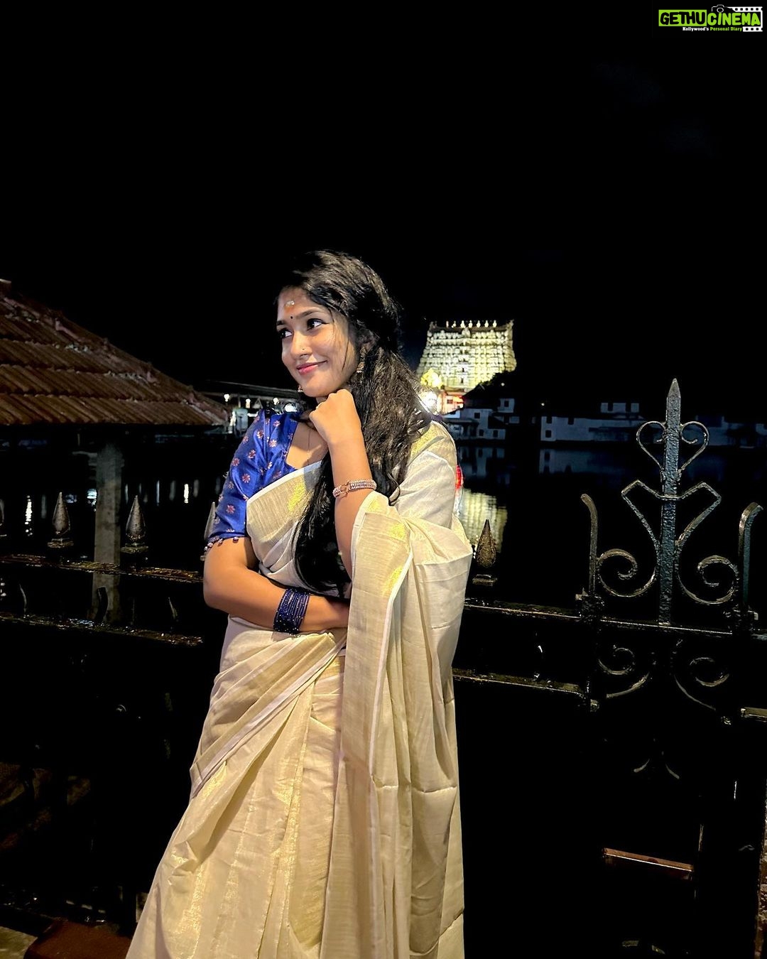 Kalyani Anil - 83.4K Likes - ✨
Saree @ar_handlooms_kuthampully
📸 @sonu_.sajeev 😘
#trivandrum #padmanabhaswamytemple