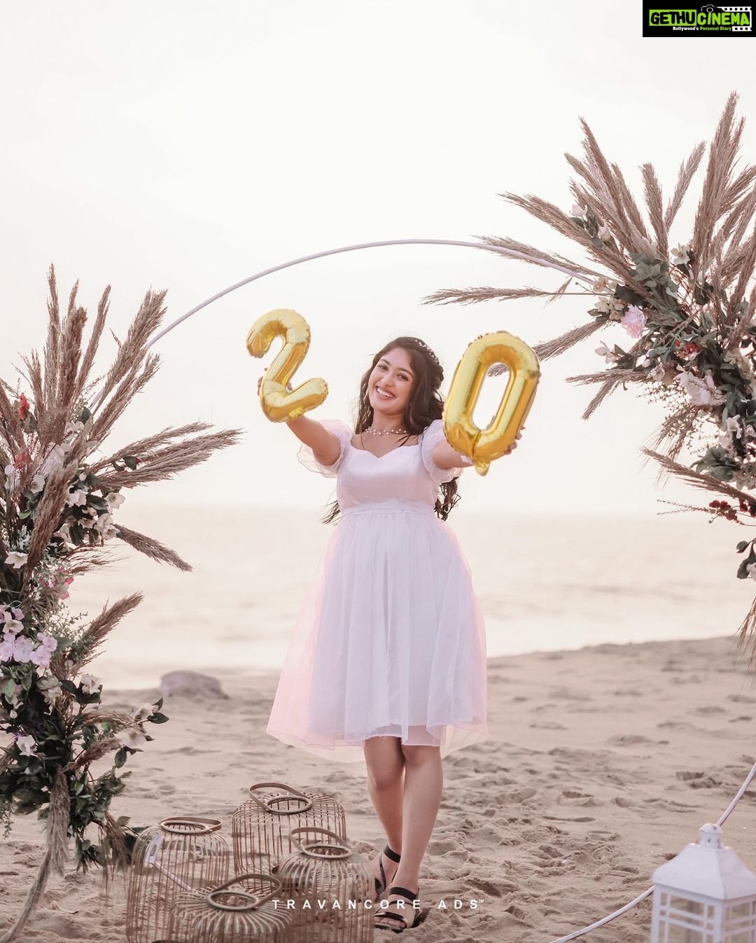 Kalyani Anil - 84.4K Likes - 20✨
📸 @travancoreads @jithuthampifm
👗 @geesahh_designs
💄 @brides_of_deepthi
🍰 @amoracelebrations
Decorations @nagercoil_decors
