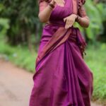Kalyani Anil Instagram - Thankz for watching 🙏🏻😜 📸 @aju_bhuvanendran gollam😂🫶🏻 Saree @ar_handlooms_kuthampully #bloopers #reelkarofeelkaro #reelitfeelit #dance #dancechallenge #trendingsongs #viral #viraldance Trivandrum, India