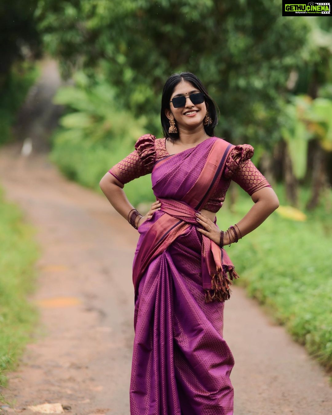 Kalyani Anil Instagram - 😎 📸 @aju_bhuvanendran 🥻 @ar_handlooms_kuthampully
