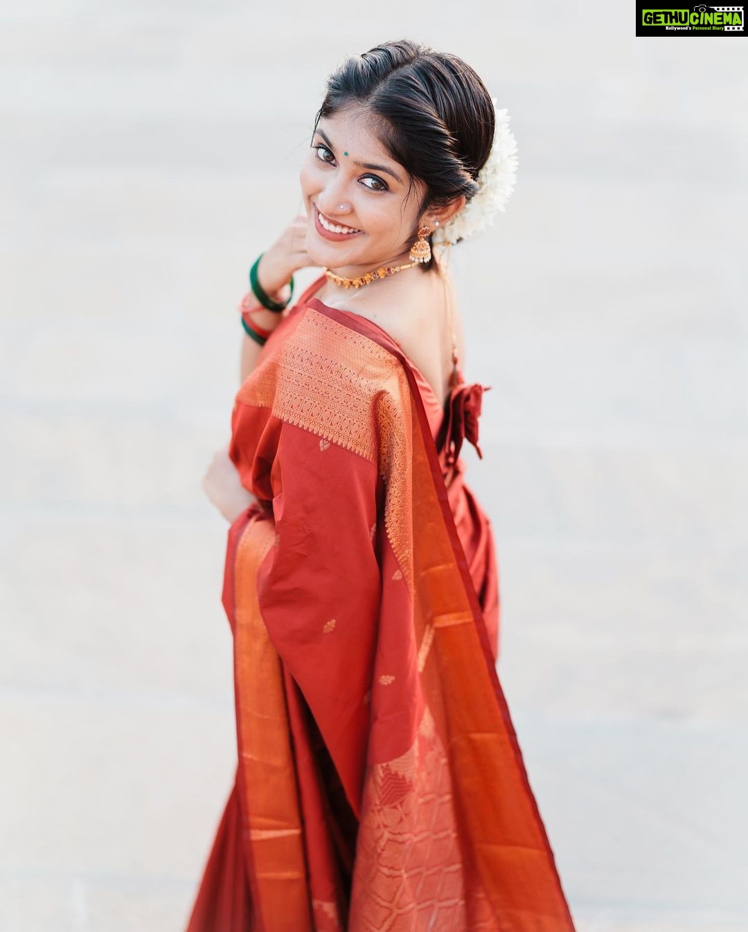 Kalyani Anil Instagram - 🪞✨🦢 📸 @travancoreads @jithuthampifm 🎨 @momentssbyelementricx Samudra Beach