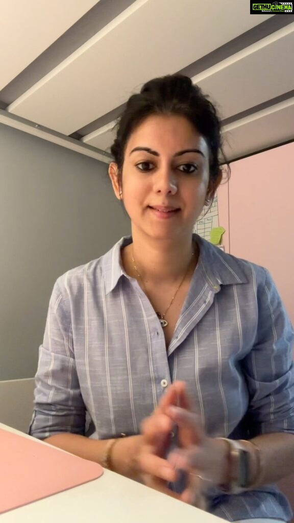 Kamna Jethmalani Instagram - #wednesdaywisdom time … We all usually have our morning routine but do you know a healthy bedtime routine can do wonders to our health. - it helps regulate the circadian rhythm which is the internal body clock. - it improves the quality of our sleep - It improves the productivity - It reduces the risk of cancer - It reduces the levels of stress and anxiety up to 89% - Helps in improving our energy levels - It helps with a mood swings and many more benefits. So people start having a good healthy bed time routine and if you find any difference, please do let me know. Lots of love … Good night ♥️🌸🌸