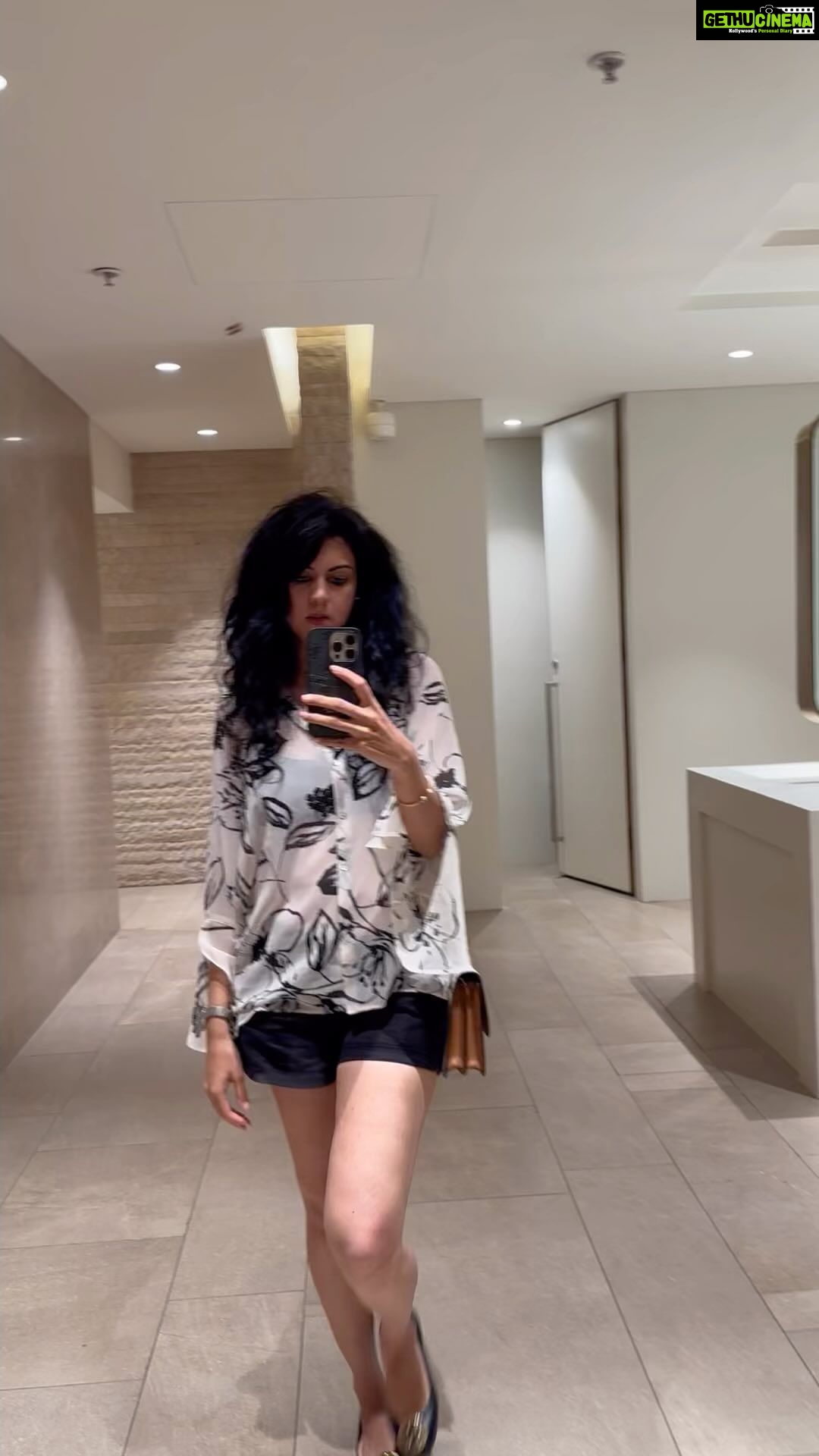 Kamna Jethmalani Instagram - It’s Friday and am feeling the vibe already ❤️