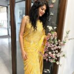 Kamna Jethmalani Instagram - I just love wearing sarees . And yellow is one of my favourite colour. Thank you @kayjodesigns.online for this pretty saree ! It’s so light weight yet so pretty ❤️ #saree #bombay #me #kamnajethmalani #yellow #indian !!!