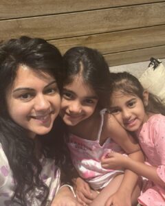Kamna Jethmalani Instagram - Happy Mother’s Day to me 🌸 I cannot thank you girls for choosing me as your mother ❤️ It would be wrong if I say that you learn from me ,,, the amount you girls have taught me is unbelievable. Unconditional love , patience, positivity, being happy on the smallest of the things and the list goes on. 
  I love you both. My life now revolves around you both ❤️ I feel so proud to be your mom! God bless you girls !