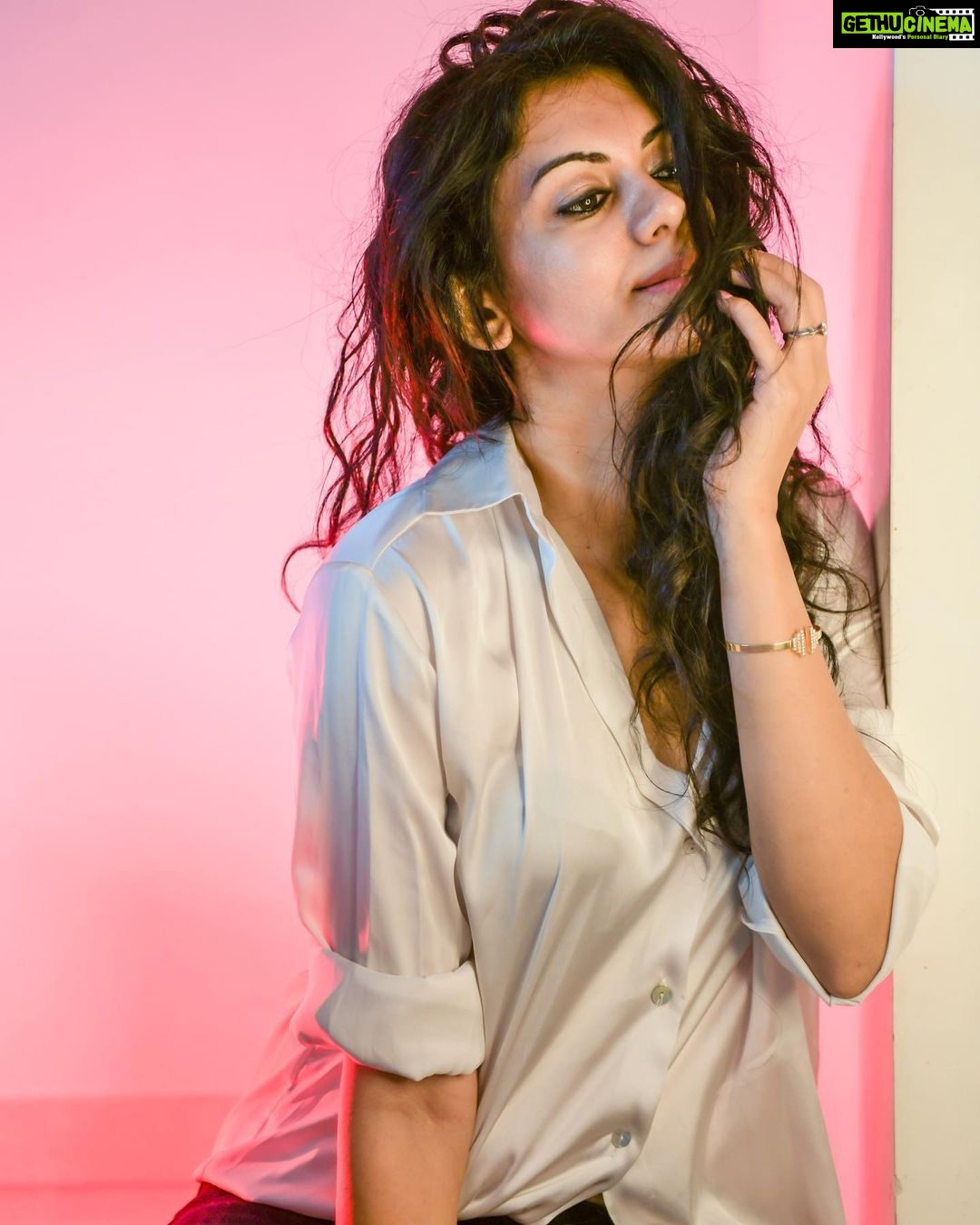 Kamna Jethmalani - 56.6K Likes - Caption this ……