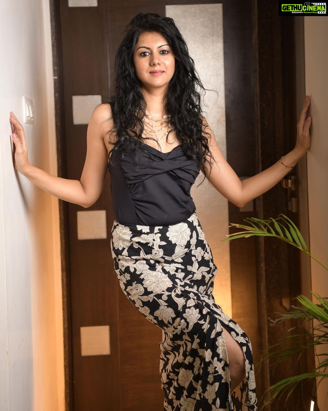 Kamna Jethmalani - 16.2K Likes - Hello 🌸🌸🌸
Good morning..
Shine bright 🌞
Don’t forget to smile ..
Be confident no matter what .
This to shall pass ! (I use it all the time )