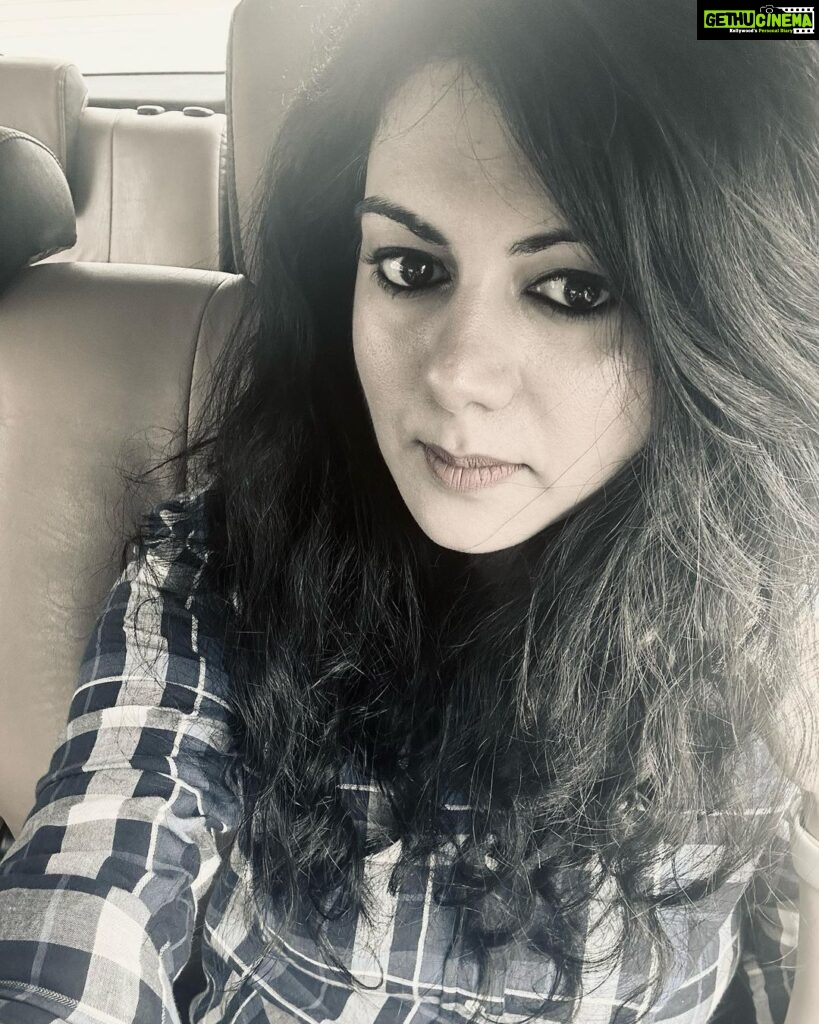 Kamna Jethmalani Instagram - There’s a shade of black and white in me which makes it a perfect grey 😉 #workmode #andhrapradesh #travel #happyme #love #gratitude !