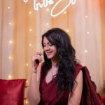 Kamna Jethmalani Instagram - Hello….. Saree - @kalkifashion Hair and makeup- @sheetalstripathi