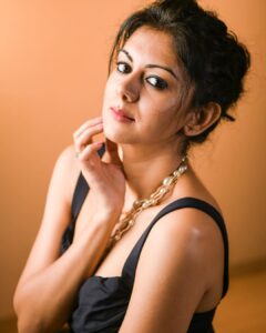 Kamna Jethmalani Instagram - Your strong 
Your confident 
Your beautiful 
Your amazing…
Your the best🌸🌸🌸🌸 

#pictureoftheday #nofilterneeded #natural #power #poser #kamnajethmalani #hyderabad #bangalore #south !