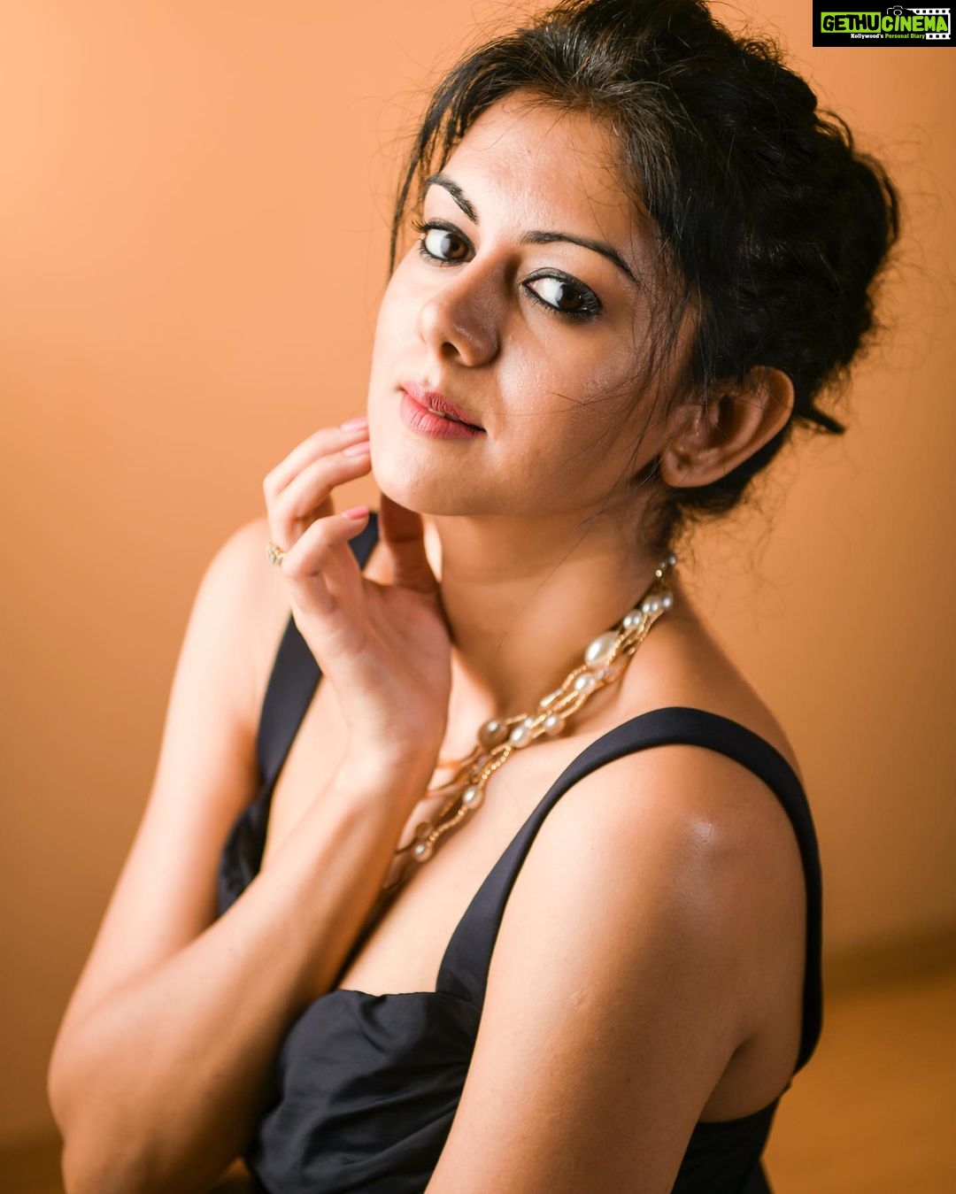 Kamna Jethmalani - 7.4K Likes - Your strong
Your confident
Your beautiful
Your amazing…
Your the best🌸🌸🌸🌸
#pictureoftheday #nofilterneeded #natural #power #poser #kamnajethmalani #hyderabad #bangalore #south !