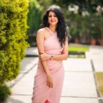 Kamna Jethmalani Instagram - Hello 🌸🌸🌸 Outfit - @forevernew_india Watch - @omega Shoes - @ferragamo Clicked by - @storiesbyswatichauhan