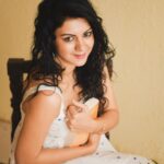 Kamna Jethmalani Instagram - Hello March 🌸🌸🌸 #march #spring #white #nofilter #poser #beingme #curls #casual #kamnajethmalani #hyderabad #bangalore #south