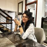 Kamna Jethmalani Instagram - It’s a new week …. Have an amazing one 🌸🌸🌸 Don’t forget to smile and remember you are special 😊😊 Lots of love ❤️