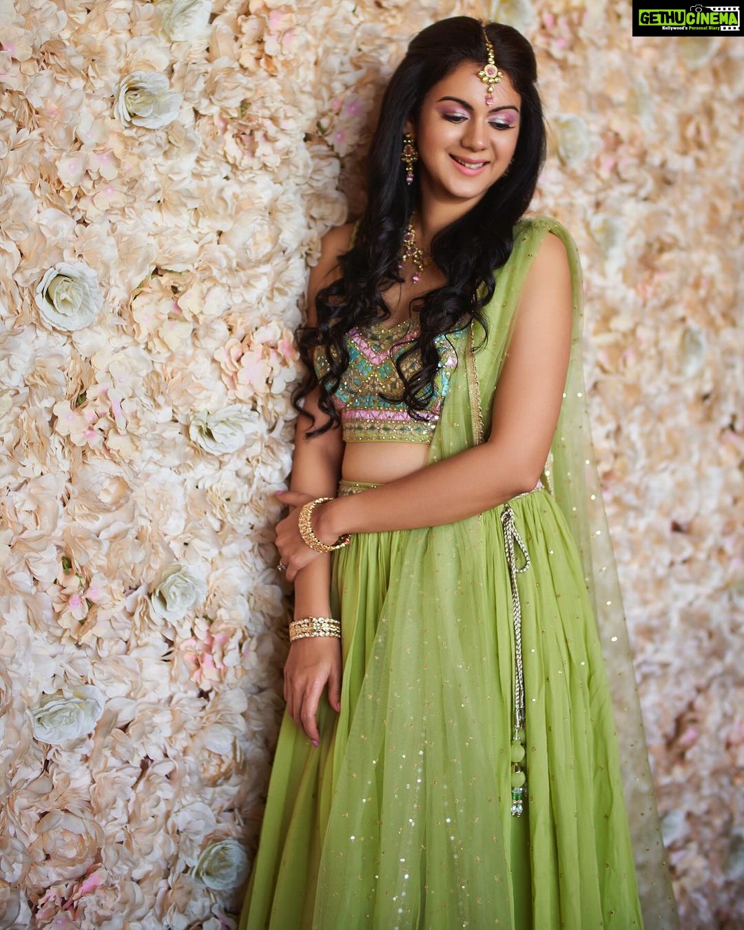 Kamna Jethmalani Instagram - In frame Actress : @kamana10 MUA : @roshneechawla_makeupandhair Photo : @sandeep.mv @_sunburstt_ Location : @ultatawabangalore #kamnajethmalani #sandeepmv #portraitsbySMV #sunburstt Ulta Tawa