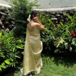 Kamna Jethmalani Instagram - Weekend is here already… Have an amazing one … Saree - @nallisilksarees