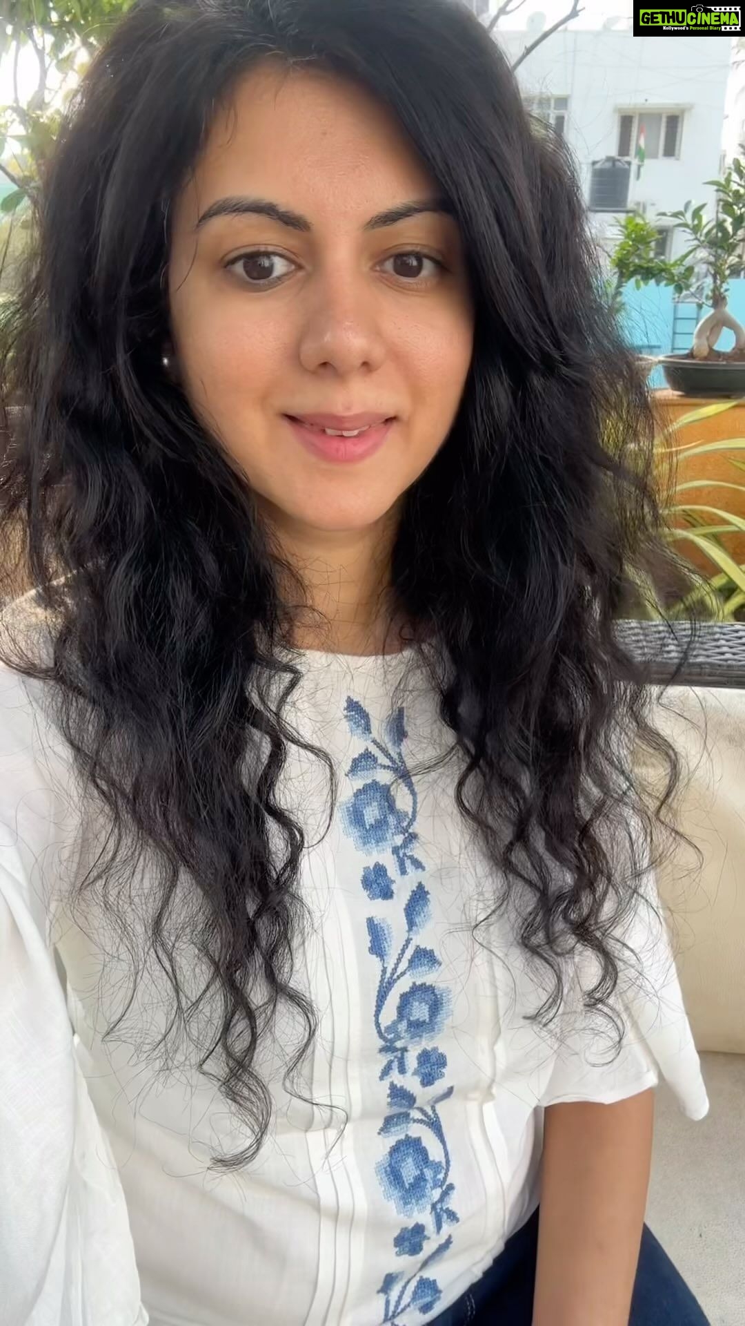 Kamna Jethmalani Instagram - Heyyyyy am back with my #wednesdaywisdom ! Today I am gonna share some incredible benefits of sitting under the sun.. Sitting under the sun can have several benefits, including: 1. Vitamin D: Sun exposure helps your body produce vitamin D, which is essential for bone health and immune system function. 2. Mood enhancement: Sunlight can boost the production of serotonin, a neurotransmitter that contributes to feelings of well-being and can help improve your mood. 3. Skin health: Sunlight can help treat certain skin conditions like psoriasis and eczema. 4. Improved sleep: Exposure to natural light can help regulate your circadian rhythm and improve your sleep patterns. 5. Relaxation: Many people find sitting in the sun to be relaxing and stress-reducing. However, it’s essential to enjoy the sun in moderation and wear sunscreen to protect your skin from harmful UV rays. Excessive sun exposure can lead to sunburn .