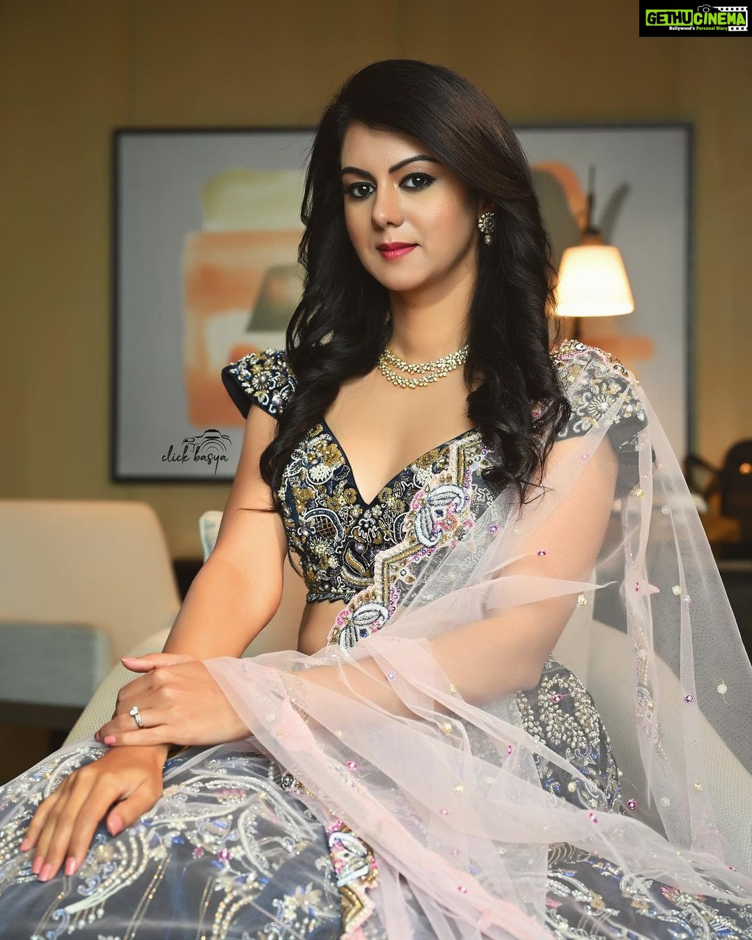 Kamna Jethmalani - 9.4K Likes - Hello there …..
Outfit - @anyracouture