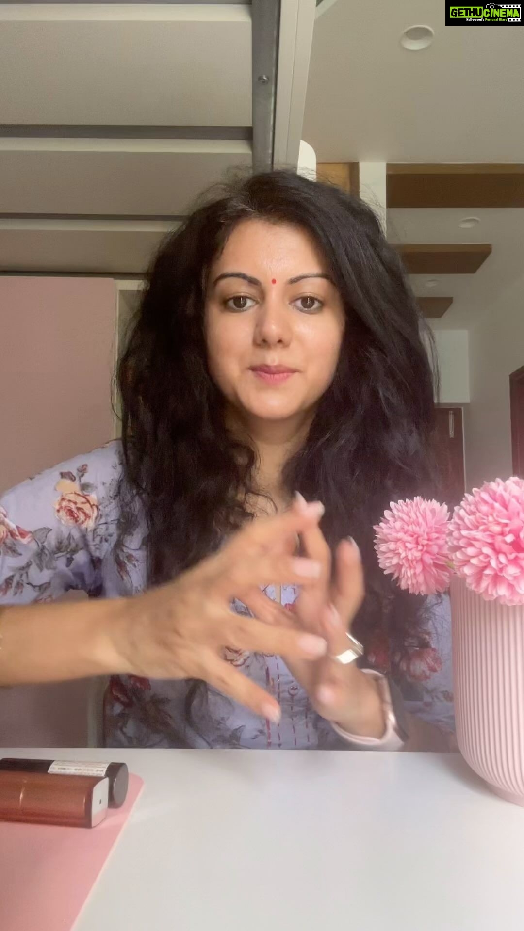 Kamna Jethmalani Instagram - So many questions about my lip colour… Here are my 2 favourite ones !! 1- @maybelline_ind - Touch of nude . Unfortunately they have stopped this shade . 2- @lovecolorbar - shade no 22- sinful matte lip colour! Absolutely in love with them . Try them on and let me know how you liked them ❤️