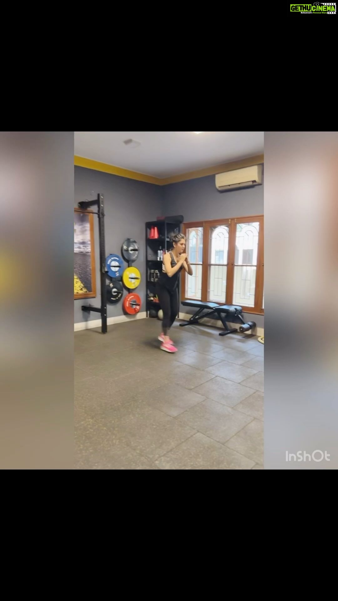 Kamna Jethmalani Instagram - Working out is something I have been consistent since years now. It’s not about losing weight or anything, I just feel confident, I feel good. Working out is like become a ME TIME 🌸 Thank you @sunayanagottumukkala and @oneroadtofitness for pushing me constantly! If I can … Trust me you can..