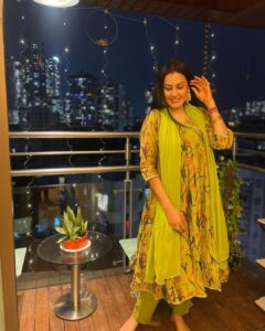 Kamya Punjabi Instagram - Happy Dhanteras ❤️
