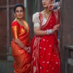 Kamya Punjabi Instagram - When u have such talented co actors photos toh banti hai 😍 With my beautiful Mummun Didun aur Mummun ki jodi 🫶 Pic credit @abhishekrawat_actor