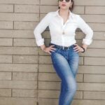 Kanak Yadav Instagram - Insan Mein Apna Swabhiman Hona Chahiye Jo Insan Apna Swabhiman Gira kar kam Karta Hai Ek na Ek Din Vo Khud Se Hi Toot Jata Hai #kanakyadav #kanakactress #yadavkanak #actresskanakyadav #trending #viral #goodmorning #thoughts #white #कनक_यादव #कनकयादव