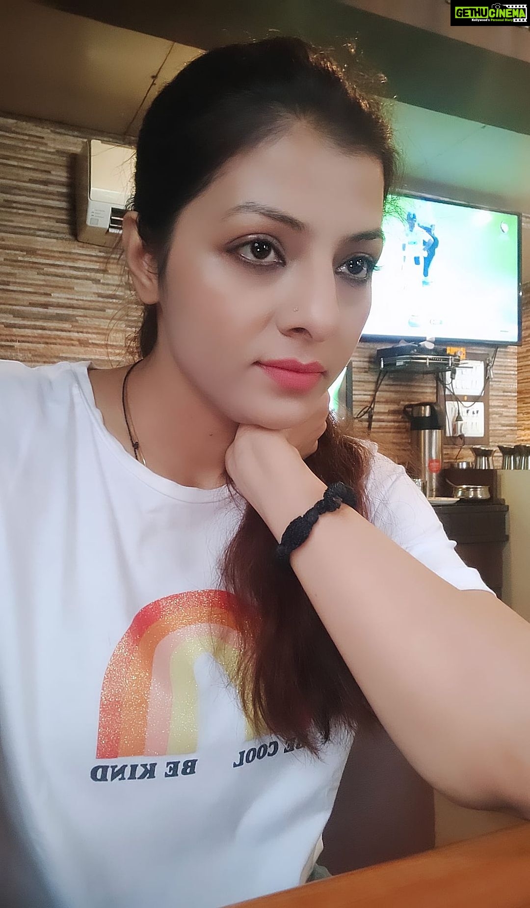 Kanak Yadav Instagram - just a selfie with current look Jo feeling na samajh sake vo kaisa Pyar Jo aapko na samajh sake vo kaisa hai Yaar #kanakyadavactress #kanakactress #kanakyadav #actresskanakyadav #कनक_यादव #कनकयादव #viral #trending #reels #love #rain #explore #fyp #yadavkanak #love #happy #fashion