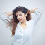 Kanak Yadav Instagram – I love the white because it’s crystal clear colour just like me I love myself

#kanakactress #kanakyadav #trending #viral #white