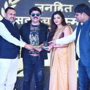 Kanak Yadav Instagram - Jharkhand Ranchi mein Janhit Sarvochya Samman ke dauran ki khoobsurat  photograph aapke beech sajha kar rahi hoon. itna Pyar Samman apnapan dene ke liye dhanyvad Ranchi