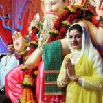 Kanak Yadav Instagram - Ganpati Bappa morya Mangal Murti morya Jay Ho Ganesh Bhagwan ki Andheri cha Raja ke darshan bade hi bhaway tarike se prapt huye #kanakyadav #kanakactress #कनक_यादव #कनकयादव #reels #funnymeme #explore #hilarious #comedy #yadavkanak #film #fyp #art #movie #entertainment #india #standup #love #video #viral #memes #trending #ganesha #omg Andheri West