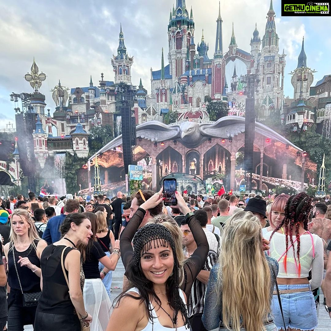 Kanchi Kaul Instagram - Part 1 —- 🌺✅💖 #tomorrowland #2023 #boom ⬅️ Tomorrowland