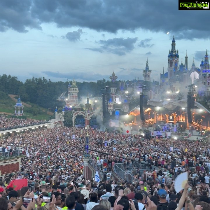 Kanchi Kaul Instagram - Part 1 —- 🌺✅💖 #tomorrowland #2023 #boom ⬅️ Tomorrowland