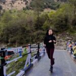 Kanchi Kaul Instagram - Me jogging vs them taking a stroll 🤪 #neveradullmoment #reels #reelsinstagram