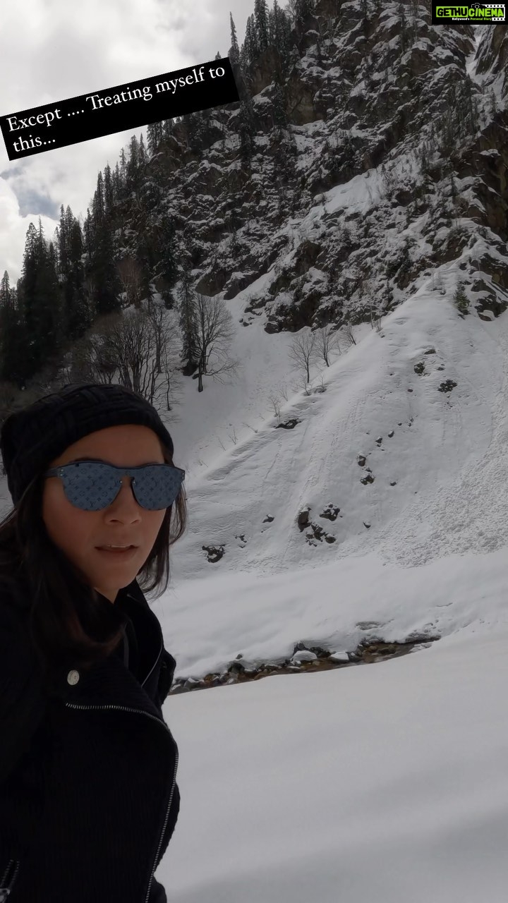 Kanchi Kaul Instagram - Until further notice …. Assume we are peaking !!! #hanumantibba #mountains #snow #treks #intothewild #nature #souljourney #dhundi #incredibleindia #reelsinstagram #reels