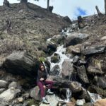 Kanchi Kaul Instagram - Snow trek pit stops at 9500 ft be like …. #himalayas #bakartachtrek #glacierwater #beaskund #mountains #wanderlust #reels #reelsinstagram #nature #minusdegrees