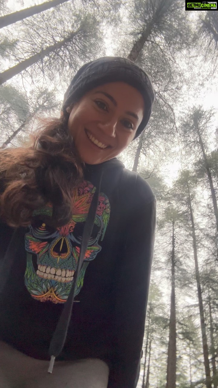 Kanchi Kaul Instagram - Hello mountains !!! I have missed u ⛰️🏔️#reels #reelsinstagram #wanderlust